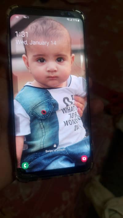 samsung S8 plus lead me shade or lines hain