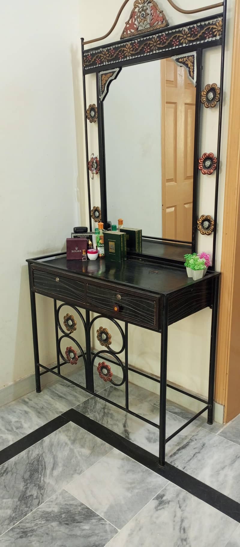 Dressing table 2