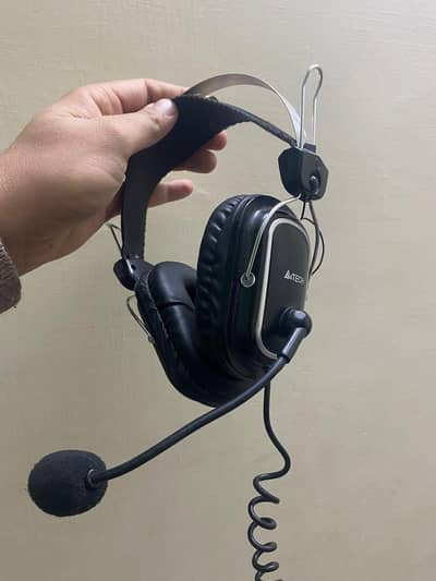 A4tech headset 2 pieces available noise cancelling