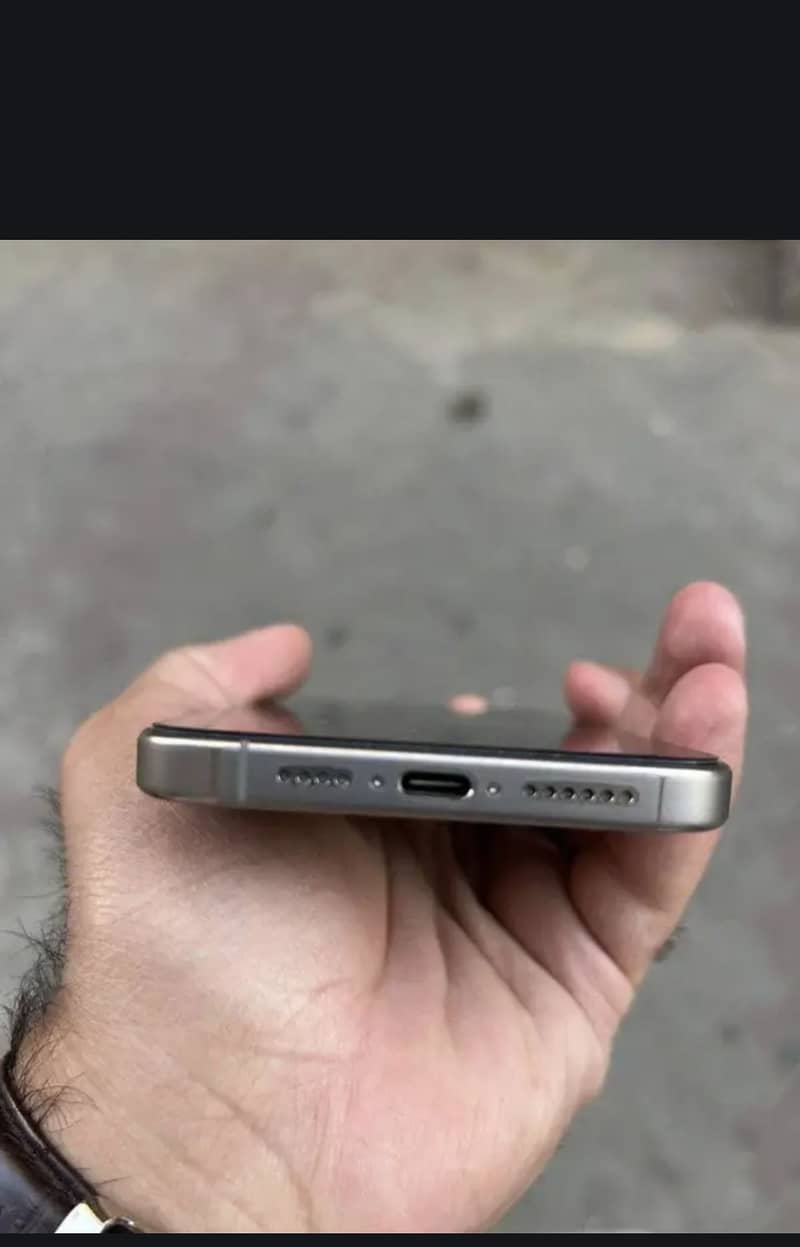 iPhone 15 Pro Max 0