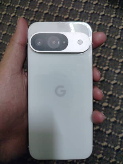 Google Pixel 9 Approved with Original Charger