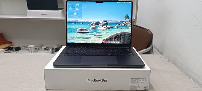 Macbook M4 pro chip 2024 14" 24/512 complete box charger