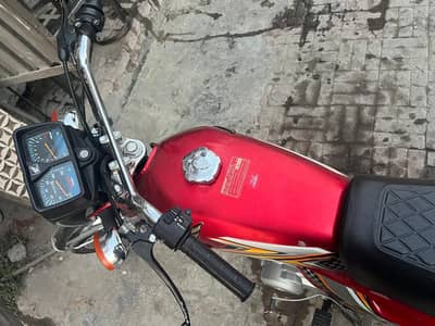 Honda125 Red color