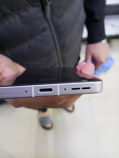 one plus 13r 12/256 with complete box