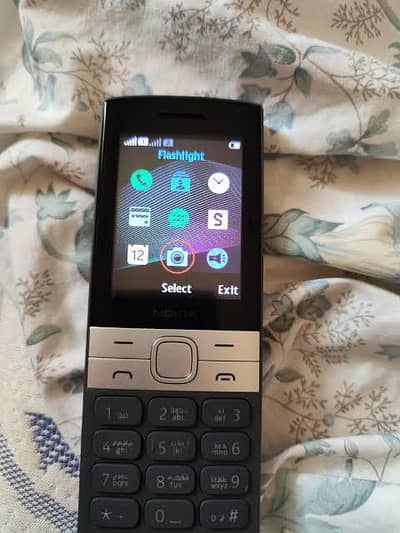 Nokia 150 pta approved box sab saath hai