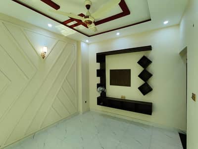 2.5 Marla Flat Available For Rent