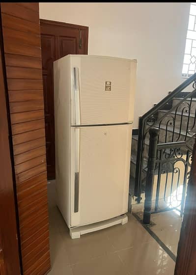 very good working conditions