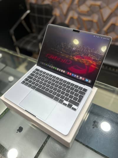 MACBOOK AIR (M4 Chip) 2025 (Sky Blue) 16/256gb (Open Box)