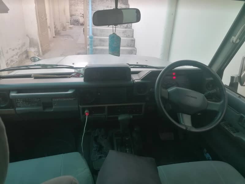 برائے فروخت لینڈ کروزر 1992 ماڈل 1