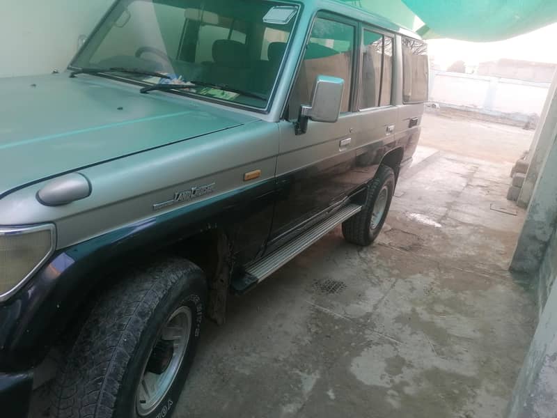 برائے فروخت لینڈ کروزر 1992 ماڈل 7