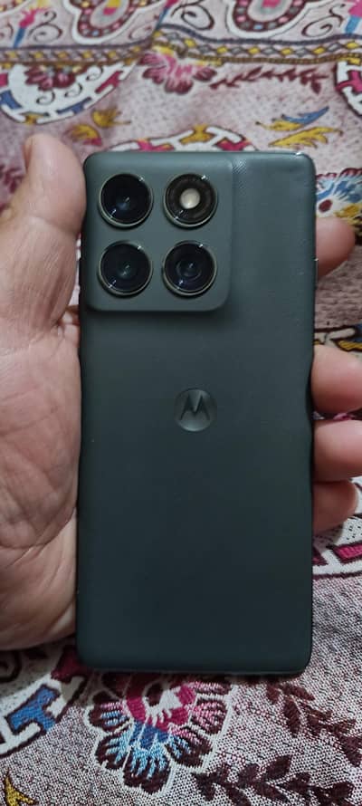 Motorola Edge 50 ( with box )