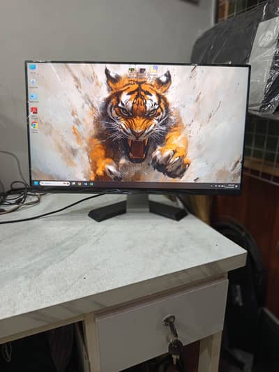 Dell 24" Borderless USB-C Hub LED Monitor in A+ Fresh (UAE Import)