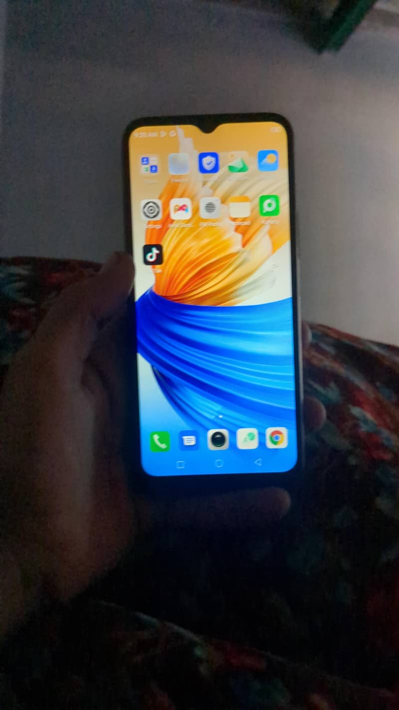 ڈیوائس نیم انفینکس سمارٹ س تین چوٹ ریم میموری پانچ ہزار ایم ایچ بیٹری 2