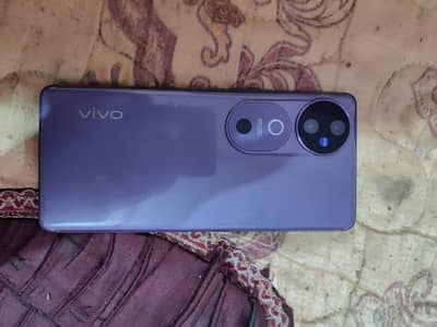 Vivi v40 12/256