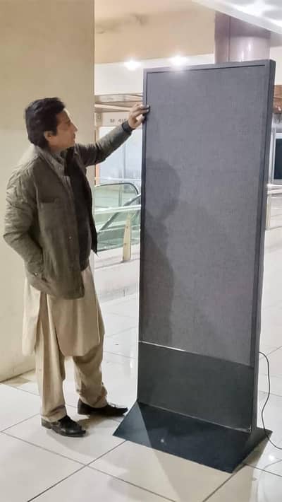 smd and led standees