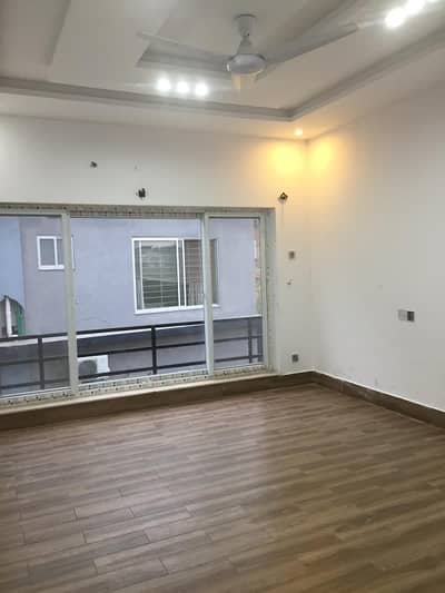 1 Kanal Upper Portion For Rent