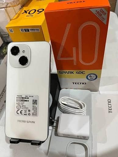 TENCO SPARK 40C BOX  PACK HA 9  KI وارئٹی sath ha charging bhi sth