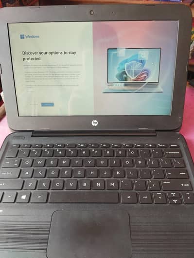 LAPTOP HP NEW CONDITION