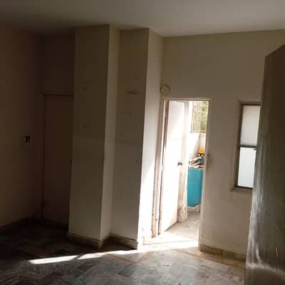 Corner 1200 Square Feet Flat Available For Sale In Gulistan-E-Jauhar - Block 13, Karachi