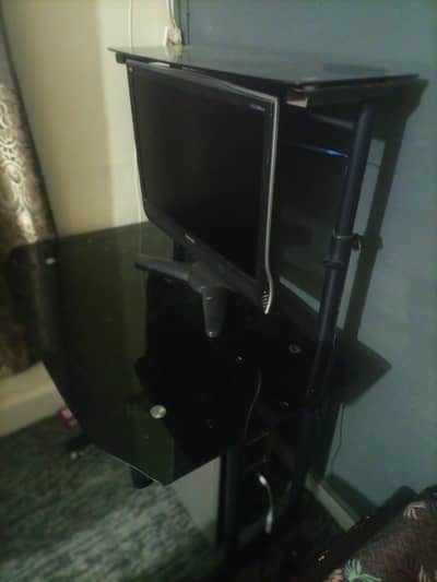 Computet Table for Sale.