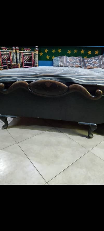 2 single bed attached side table