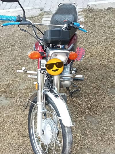 outstanding bike of the town CG 125