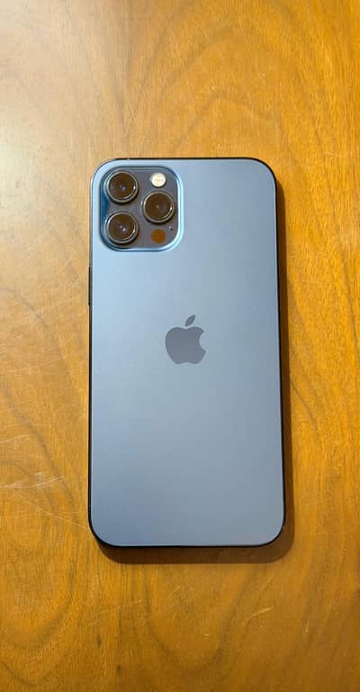 Apple iphone 12 pro max.