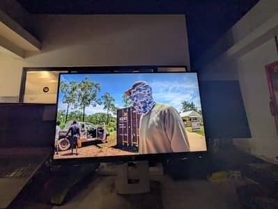 HP Z23n 1080p 23 Inch Bezel Less Monitor | 60hz