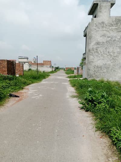 10 Marla Plot Is Avalabel In Eden Garden.