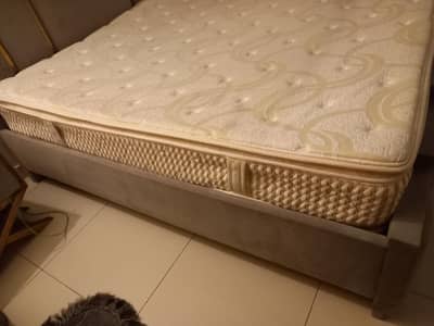 Double bed matress brand new