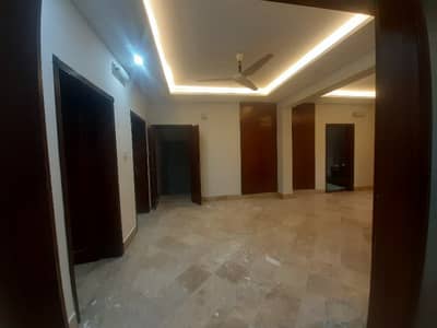 F11/3, 30*70,Corner House For Sale