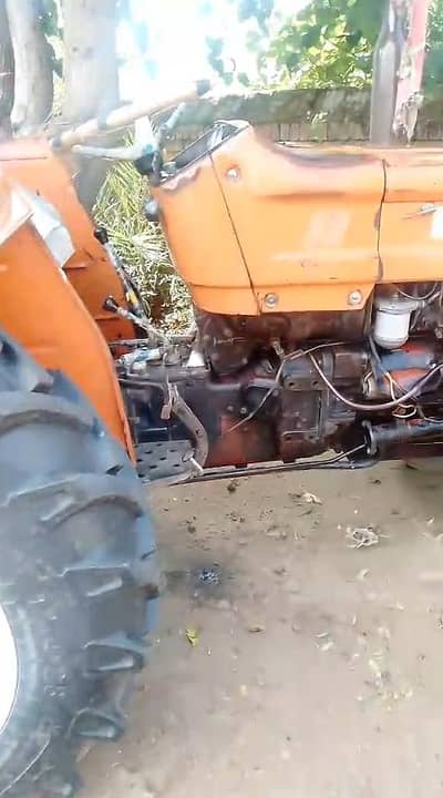 tractor fiat 480 model 2005