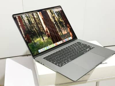 MacBook Air  {2020}  M-1//Ipad Pro M-2 Chip With Box