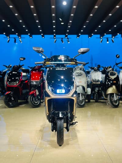 SCOOTY SCOOTER M6 E8S Pro T9 YADEA G7 T5 RAMZA EVEE NISA C1 AIR MALE