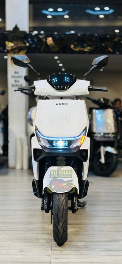 SCOOTY SCOOTER M6 E8S Pro T9 YADEA G7 T5 RAMZA EVEE NISA C1 AIR MALE
