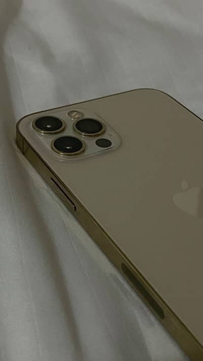 Apple iPhone 12 Pro jv clr Gold