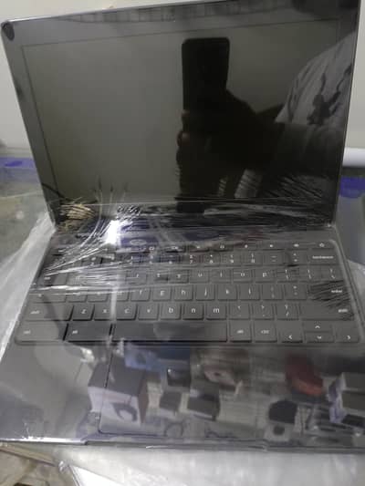 lenovo Chromebook 4/32 new 10/10 condition