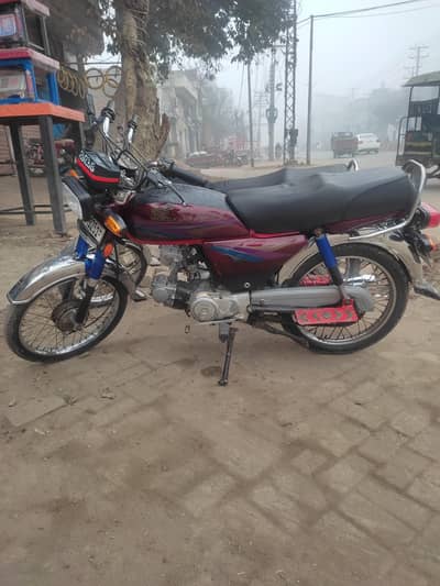 HONDA CD 70