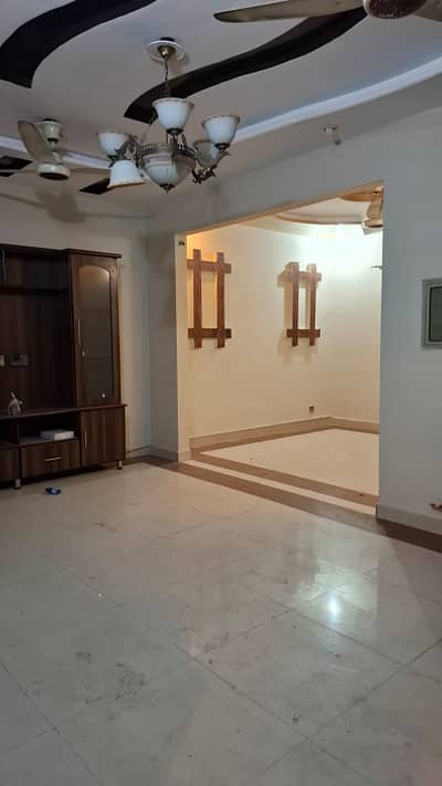 Elite Living! 5 Marla Beautiful House for Rent in Tariq Garden Block A | Prime Location