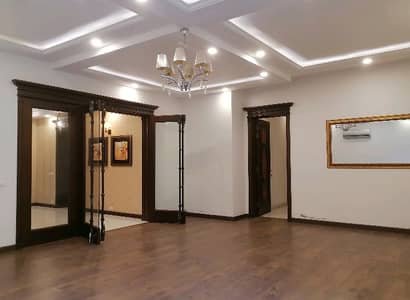 Get This Amazing 1 Kanal House Available In DHA Phase 7