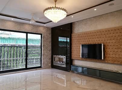 1 Kanal House Is Available For sale