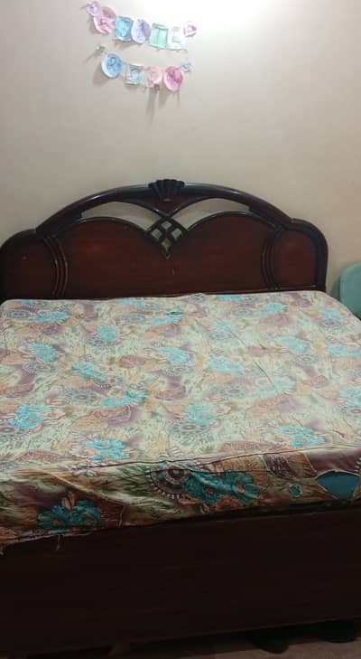 King Size Bed Only Without Mattress & Wooden Sheet Available For Sale