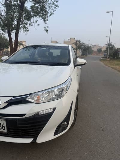 Yaris 1.5 Ativ X full option