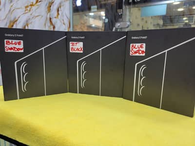 Samsung Z fold 7 approved and NON Approved