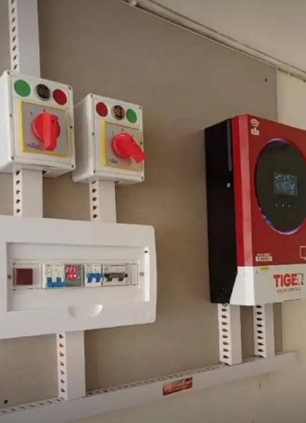 solar installation solar inverter repairing elevated structure 7