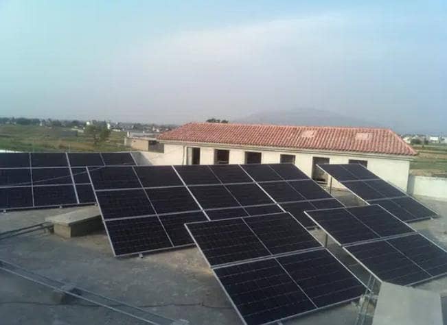 solar installation solar inverter repairing elevated structure 19