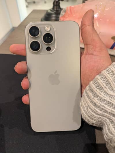 iphone 15 pro Max 256 GB 10/10 PTA Approved Natural Titanium