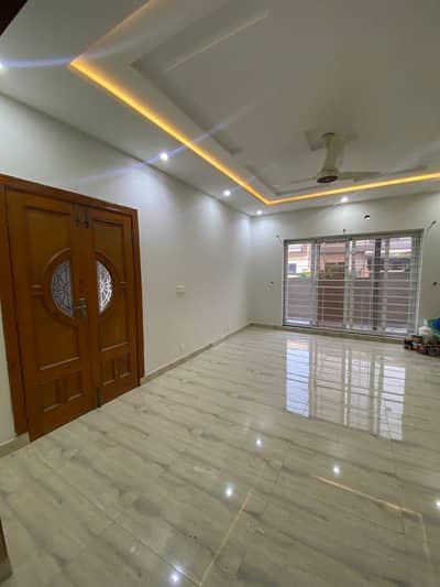 10 Marla House For Rent