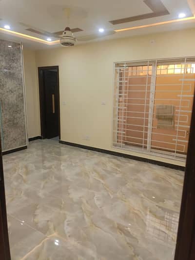 7 Marla Brand New House Duble Unit Available For Rent