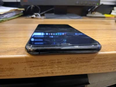 I phone 11 pro max 64